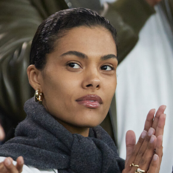 Sur Instagram, Tina Kunakey lui a adressé un beau message d'amour

Tina Kunakey - Célébrités dans les tribunes lors du quart de finale aller de Ligue des champions: Le PSG s'est incliné à domicile face au FC Barcelone (2-3) au Parc des Princes à Paris le 10 avril 2024. © Cyril Moreau/Bestimage