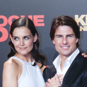 Tom Cruise et Katie Holmes assistent à la première espagnole de 'Knight and Day' au Lope de Vega Theater à Séville, Espagne, le 16 juin 2010. Photo par Enfoque/ABACAPRESS.COM