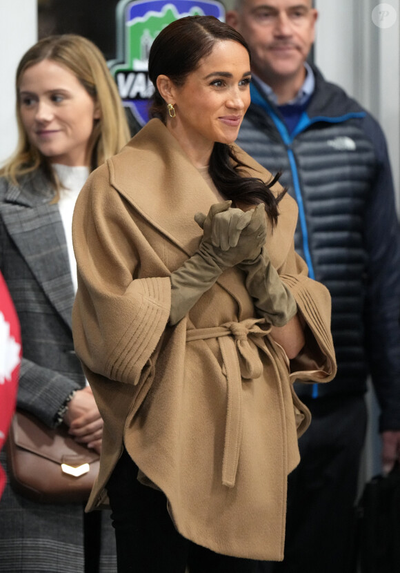 Le prince Harry, duc de Sussex et Meghan Markle, duchesse de Sussex, se joignent participent à un entraînement de curling aux Invictus Games Vancouver Whistler 2025, au Hillcrest Community Centre, Vancouver, Colombie-Britannique, Canada, le 16 février 2024.