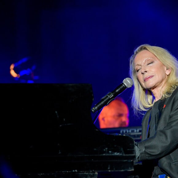 Exclusif - Véronique Sanson en concert pour le festival du château de Solliès-Pont, France, le 17 juillet 2021. © Patrick Carpentier/Bestimage 