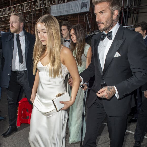 Harper Beckham, Victoria Beckham, David Beckham - Les célébrités arrivent au club Oswald's à Londres pour célébrer le 50e anniversaire de V.Beckham, le 20 avril 2024. 