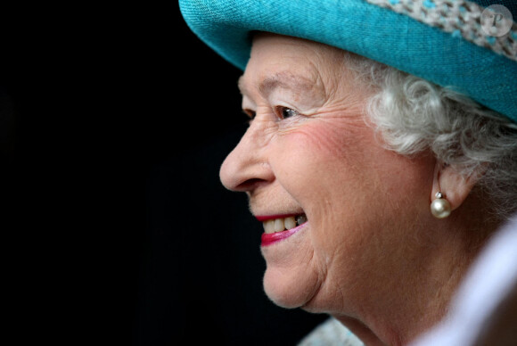 Photo du 6 février 2012 de la reine Élisabeth II, lors d'une visite à l'hôtel de ville de Kings Lynn, dans le Norfolk, au Royaume-Uni. La reine Élisabeth II fête aujourd'hui son 94e anniversaire. Photo par Chris Radburn/PA Photos/ABACAPRESS.COM