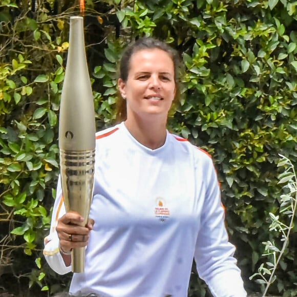 L'ancienne nageuse, Laure Manaudou est la première relayeuse française de la flamme olympique peu de temps après la cérémonie d'allumage sur le site antique d'Olympie, Grèce, le 16 avril 2024. © Intime/Panoramic/Bestimage