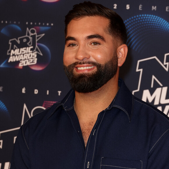 Kendji Girac au photocall de la 25ème cérémonie des "NRJ Music Awards (NMA)" au palais des Festivals et des Congrès de Cannes, France, le 10 novembre 2023. © Dominique Jacovides/Bestimage 