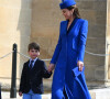 Louis a 6 ans ce mardi.
Le prince Louis et sa mère Kate Middleton - La famille royale arrive à la chapelle Saint-Georges pour la messe de Pâques au château de Windsor.