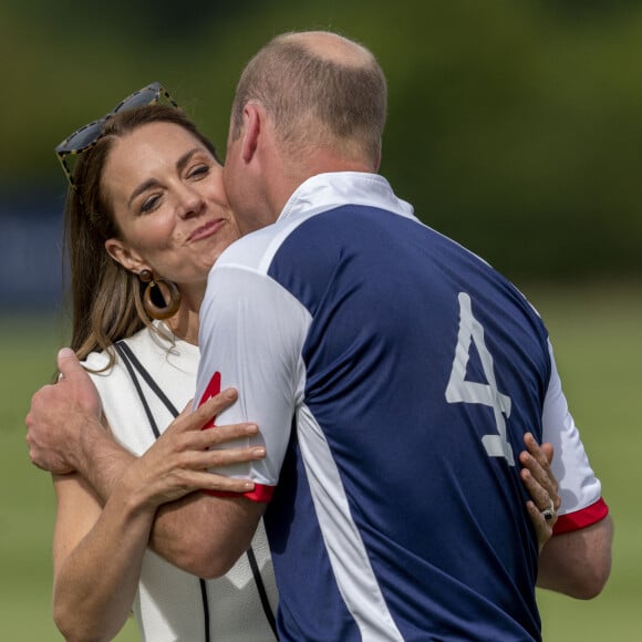 Le prince William, duc de Cambridge, et Catherine (Kate) Middleton, duchesse de Cambridge, arrivent au match de polo caritatif Out-Sourcing Inc au Guards Polo Club, Smiths Lawn à Windsor le 6 juillet 2022. 