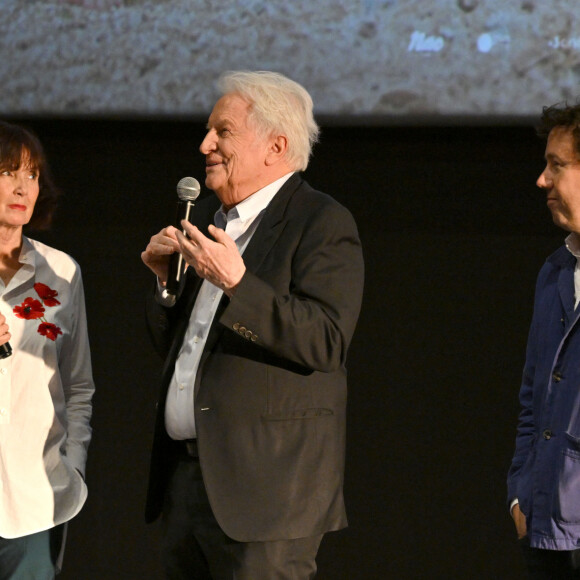 Sabine Azéma, André Dussollier et Yvan Calbérac - Sabine Azéma et André Dussollier étaient à Nice, le 19 avril 2024, pour l'avant première du film "N'avoue Jamais" réalisé par Yvan Calbérac et tourné en grande partie à Nice, projeté au cinéma Pathé Gare du Sud. © Bruno Bebert / Bestimage