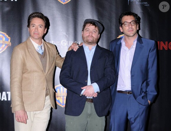 Robert Downey Jr., Zack Galifianakis et Todd Phillips à l'occasion de la soirée de clôture du ShoWest, qui s'est tenue dans l'enceinte du Paris Hotel and Casino de Las Vegas, le 18 mars 2010.