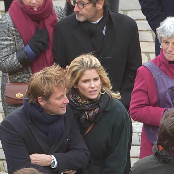 Laurent Delahousse et sa compagne Alice Taglioni lors de la cérémonie d'hommage national à Jean d'Ormesson à l'hôtel des Invalides à Paris le 8 décembre 2017. © Giancarlo Gorassini / Bestimage 