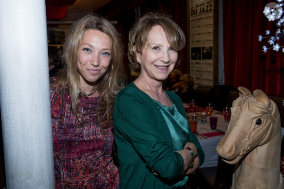 Semi-Exclusif - No Web - Laura Smet et sa mère Nathalie Baye - Soirée en l'honneur de Nathalie Baye, organisée par Louis Michel Colla, à La Chope des Puces, restaurant mythique de Marcel Campion à Saint-Ouen. Le 30 avril 2018 © Cyril Moreau / Bestimage  Exclusive - No Web No Blog pour Belgique et Suisse