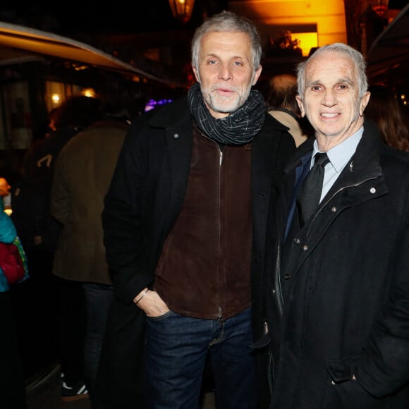 Stéphane Guillon, Alain Terzian - Remise du prix littéraire "Closerie des Lilas" à la Closerie des Lilas, à Paris le 25 avril 2024. © Christophe Clovis / Bestimage