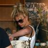 Britney Spears s'offre une petite séance de shopping en solo sur Sunset Plaza (West Hollywood), le jeudi 18 mars.