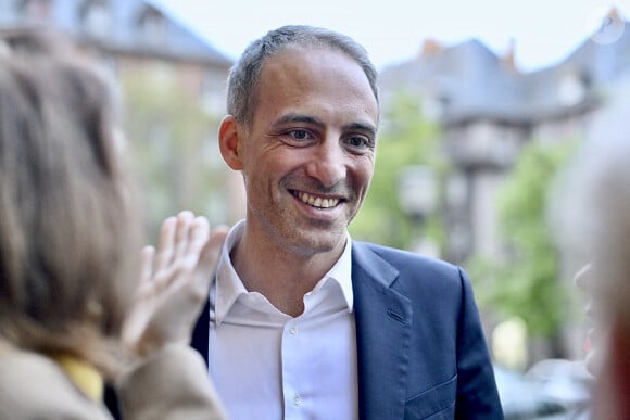 Raphael Glucksmann, candidat aux élections européennes et eurodéputé du Parti socialiste français (PS) et de Place Publique, lors d'une réunion de campagne pour les prochaines élections européennes à Strasbourg, France, le 24 avril 2024. Photo par Nicolas Roses/ABACAPRESS.COM