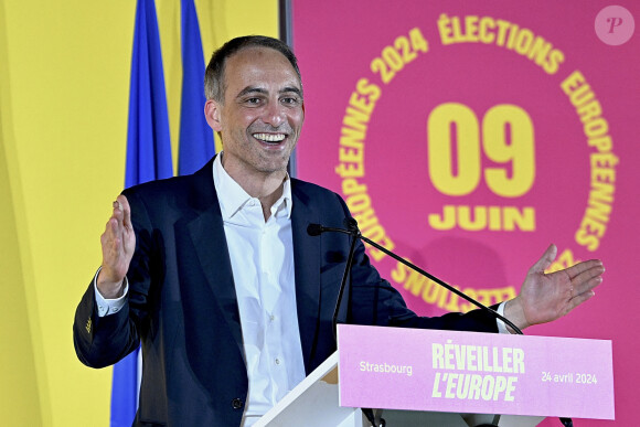 Raphael Glucksmann, candidat aux élections européennes et eurodéputé du Parti socialiste français (PS) et de Place Publique, lors d'une réunion de campagne pour les prochaines élections européennes à Strasbourg, France, le 24 avril 2024. Photo par Nicolas Roses/ABACAPRESS.COM