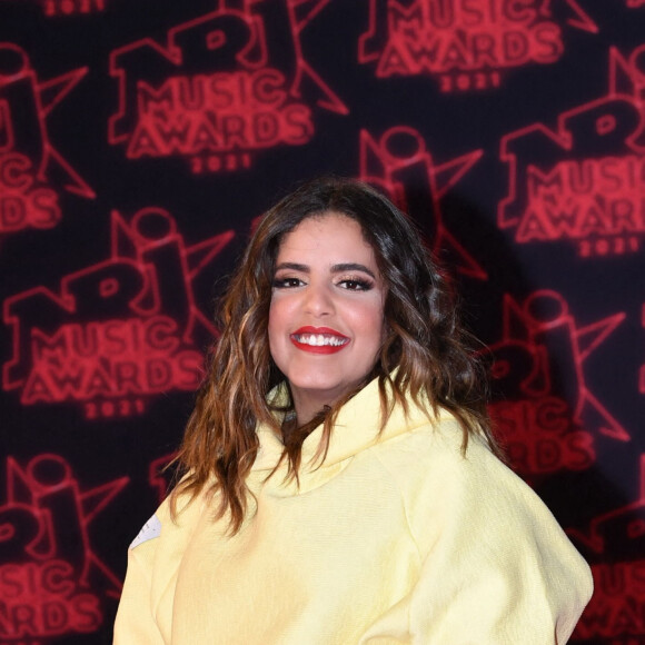 Lors d'une interview pour Europe 1, en 2021, elle a révélé qu'elle avait été victime d'une brûlure
Inès Reg lors de la 23ème édition des NRJ Music Awards 2021 au Palais des Festivals de Cannes, le 20 novembre 2021. © Rachid Bellak/Bestimage 