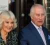 Il en a profité pour expliquer que ses traitements n'étaient pas finis. 
Première sortie officielle du roi Charles III d'Angleterre, accompagné de Camilla Parker Bowles, reine consort d'Angleterre, quittant le Macmillan Cancer Centre de l'University College Hospital à Londres, le 30 avril 2024.