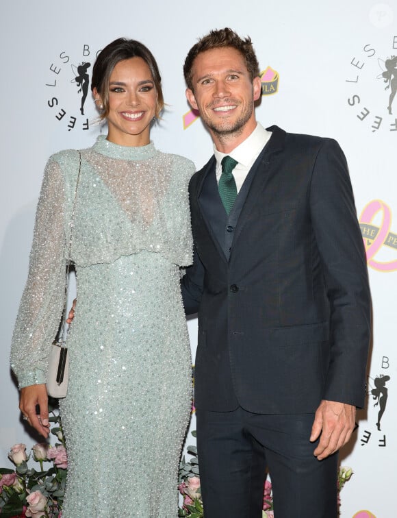 Marine Lorphelin (Miss France 2013) et son nouveau compagnon - Photocall du 4ème gala de charité de l'association "Les Bonnes Fées" à l'occasion de la campagne mondiale "Octobre Rose" à l'hôtel Peninsula, Paris le 5 octobre 2023. © Coadic Guirec/Bestimage