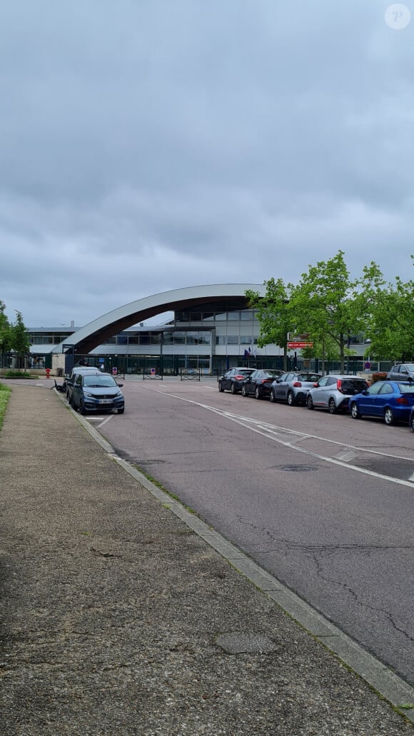 Lycée Charles de Gaulle, à Poissy, situé non loin des studios de "Secret Story 2024"