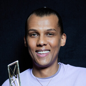 Croisé en pleine rue, Stromae était méconnaissable et ressemblait à un célèbre acteur français
Exclusif - Le chanteur Stromae (Artiste masculin et Album "Multitude") en backstage de la 38ème cérémonie des Victoires de la musique à la Seine musicale de Boulogne-Billancourt, France © Moreau-Veren/Bestimage