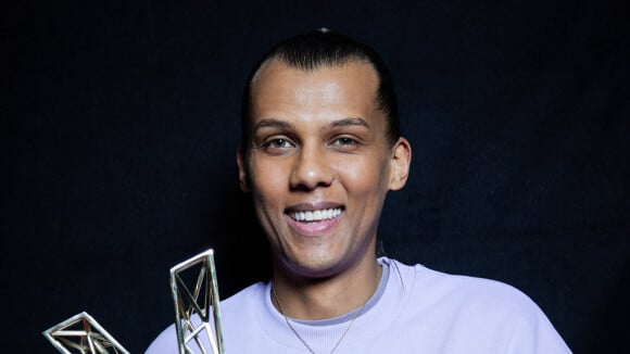 PHOTO Stromae croisé en pleine rue et méconnaissable : ressemblance bluffante avec un acteur français, héros d'un film culte