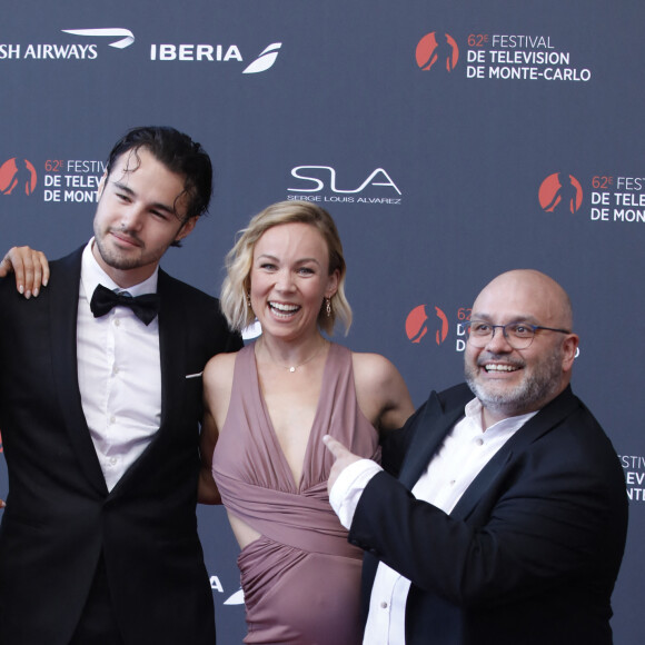 Candice Pascal, Emmanuelle Berne (enceinte), Anthony Colette et Yoann Riou sur le tapis rouge du photocall de la cérémonie d'ouverture du 62ème Festival de Télévision de Monte-Carlo, à Monaco, le 16 juin 2023. © Denis Guignebourg/BestImage 