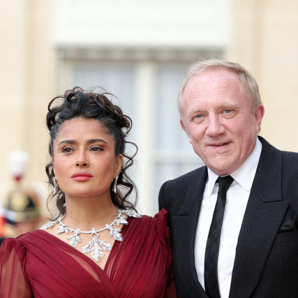 Salma Hayek et son mari François-Henri Pinault étaient à l'Élysée ce lundi 6 mai
 
Salma Hayek et son mari François-Henri Pinault - Arrivée des invités au dîner d'Etat en l'honneur du président chinois Xi Jinping et de sa femme la Première Dame Peng Liyuan au palais présidentiel de l'Elysée à Paris, France, le 6 mai 2024. © Cyril Moreau/Bestimage