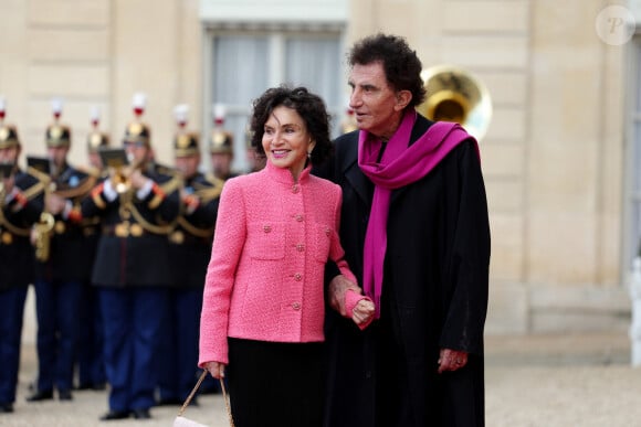 Monique Lang et son mari Jack Lang - Arrivée des invités au dîner d'Etat en l'honneur du président chinois Xi Jinping et de sa femme la Première Dame Peng Liyuan au palais présidentiel de l'Elysée à Paris, France, le 6 mai 2024. © Cyril Moreau/Bestimage