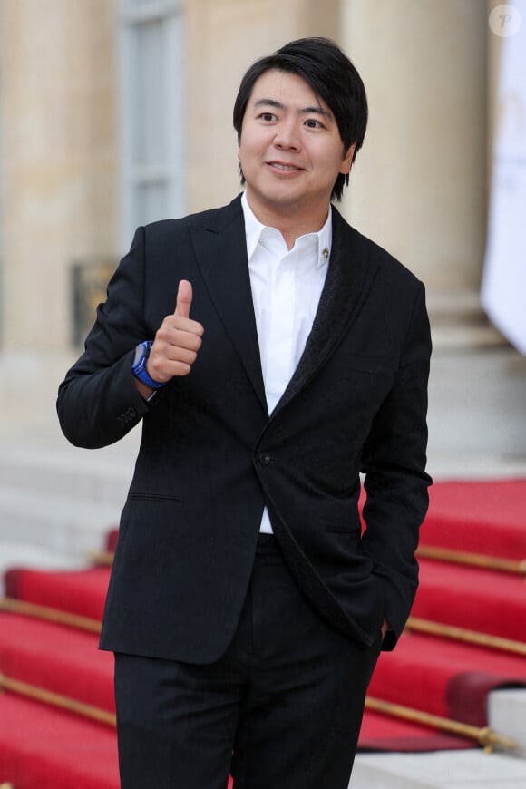 Le pianiste Lang Lang - Arrivée des invités au dîner d'Etat en l'honneur du président chinois Xi Jinping et de sa femme la Première Dame Peng Liyuan au palais présidentiel de l'Elysée à Paris, France, le 6 mai 2024. © Cyril Moreau/Bestimage