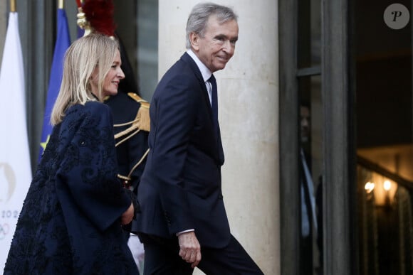 Delphine Arnault, PDG de Dior et son père Bernard Arnault, PDG de LVMH - Arrivée des invités au dîner d'Etat en l'honneur du président chinois Xi Jinping et de sa femme la Première Dame Peng Liyuan au palais présidentiel de l'Elysée à Paris, France, le 6 mai 2024. © Stéphane Lemouton / Bestimage