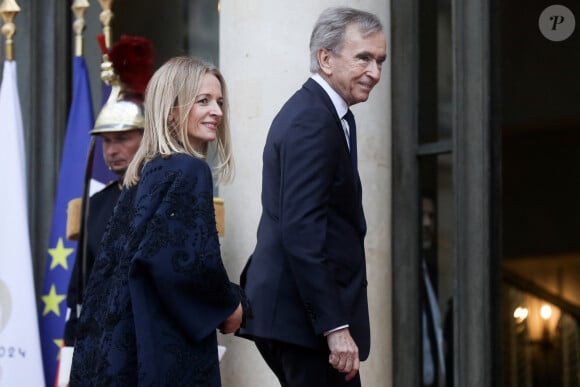 Delphine Arnault, PDG de Dior et son père Bernard Arnault, PDG de LVMH - Arrivée des invités au dîner d'Etat en l'honneur du président chinois Xi Jinping et de sa femme la Première Dame Peng Liyuan au palais présidentiel de l'Elysée à Paris, France, le 6 mai 2024. © Stéphane Lemouton / Bestimage