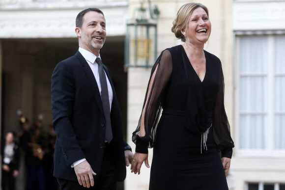 Yael Braun-Pivet, présidente de l'Assemblée nationale française et son mari Vianney Pivet - Arrivée des invités au dîner d'Etat en l'honneur du président chinois Xi Jinping et de sa femme la Première Dame Peng Liyuan au palais présidentiel de l'Elysée à Paris, France, le 6 mai 2024. © Stéphane Lemouton / Bestimage