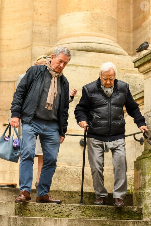 Bernard Pivot - Messe en hommage au journaliste Philippe Alexandre en l'église Saint-Roch de Paris, France , le 8 novembre 2022.