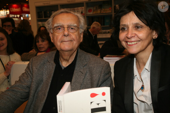 Bernard Pivot et sa fille Cécile Pivot - Salon du livre à la porte de Versailles à Paris le 16 mars 2018.  