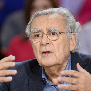 Le créateur de l'émission "Apostrophes" avait 89 ans
Bernard Pivot - Enregistrement de l'émission "Vivement Dimanche" à Paris le 04 novembre 2015 et qui sera diffusée le 08 novembre, France télévisions en Féte. Le magazine sportif "Stade 2" fête ses 40 ans alors que l'émission "Télématin"" fête ses 30 ans. Coadic Guirec / Bestimage