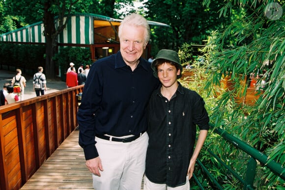 André Dussollier a été en couple avec l'actrice pendant les années 1970
Archives - André Dussolier et son fils Léo lors du tournoi de tennis de Roland Garros à Paris en juin 2002.