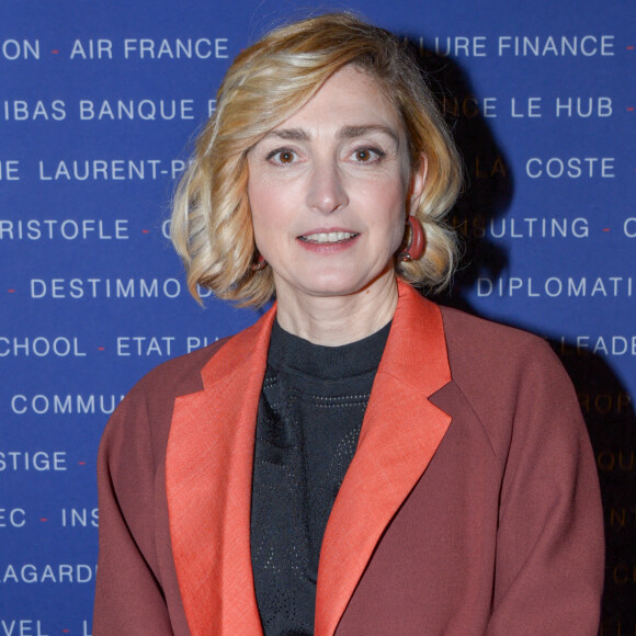 Et qui concerne l'un de ses fils.
Exclusif - Julie Gayet - Déjeuner du Chinese Business Club à l'occasion de la Journée internationale des droits des femmes à l'hôtel intercontinental à Paris le 7 mars 2024. © Rachid Bellak/Bestimage