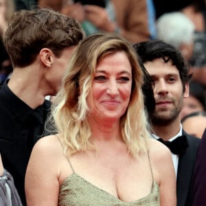 L'acteur et la réalisatrice se sont finalement séparés en 2012
Louis Garrel, Nadia Tereszkiewcz, Valeria Bruni Tedeschi, Sofiane Bennacer - Montée des marches du film " Les Amandiers " lors du 75ème Festival International du Film de Cannes. Le 22 mai 2022 © Dominique Jacovides / Bestimage 