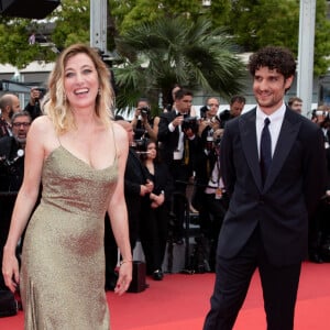 Les deux anciens amants étaient apparus très complice sur le tapis rouge du Festival de Cannes en 2022
Clara Bretheau, Valeria Bruni-Tedeschi, Louis Garrel, Nadia Tereszkiewcz - Montée des marches du film " Les Amandiers " lors du 75ème Festival International du Film de Cannes. Le 22 mai 2022 © Cyril Moreau / Bestimage 