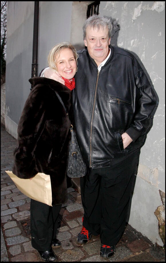 Guy Carlier et son épouse Josephine Dard - Inauguration du jardin Frederic Dard situé sur la Butte Montmartre dans le 18eme arrondissement de Paris par Daniel Vaillant et Christophe Girard, adjoint à la culture.