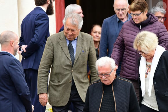 Famille et proches - Obsèques du journaliste et homme de lettres Bernard Pivot en l'église du christ à Quincié-en-Beaujolais, France, le 14 mai 2024. 