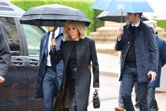 La Première Dame Brigitte Macron - Obsèques du journaliste et homme de lettres Bernard Pivot en l'église du christ à Quincié-en-Beaujolais, France, le 14 mai 2024. 