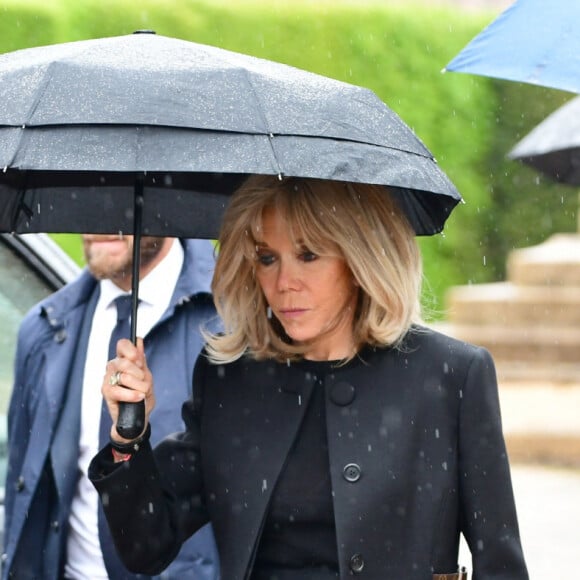 La Première Dame Brigitte Macron - Obsèques du journaliste et homme de lettres Bernard Pivot en l'église du christ à Quincié-en-Beaujolais, France, le 14 mai 2024. 