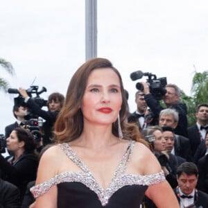 Virginie Ledoyen - Montée des marches du film " Le deuxième acte " pour la cérémonie d'ouverture du 77ème Festival International du Film de Cannes, au Palais des Festivals à Cannes. Le 14 mai 2024 © Olivier Borde / Bestimage 