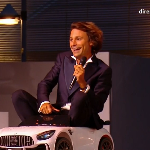 Bertrand Chameroy dragué par Janes Fonda dans "C à vous", le 14 mai 2024, sur France 5