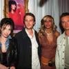 Michael Vartan avec David Hallyday, Béatrice Dalle et Cathy Guetta, à Paris en avril 2001