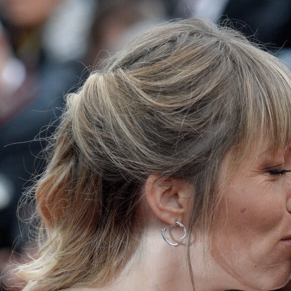 Nagui et Melanie Page assistant à la première de Les Plus Belles Annees D Une Vie lors du 72e Festival de Cannes à Cannes, en France, le 18 mai 2019. Photo par Julien Reynaud/APS-Medias/ABACAPRESS.COM