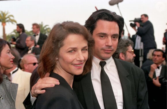 L'actrice britannique Charlotte Rampling avec le musicien français Jean Michel Jarre au festival de Cannes le 8 mai 1992. Photo par Starstock/Photoshot/ABACAPRESS.COM