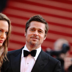 Comme celui d'Angelina Jolie et Brad Pitt.
Angelina Jolie et Brad Pitt au 62ème Festival de Cannes. Cannes, France, 20 mai 2009. Photo par Lionel Hahn/ABACAPRESS.COM (Sur la photo : Brad Pitt, Angelina Jolie)".