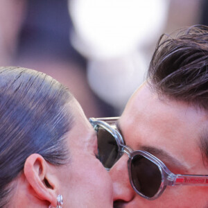 Natasha Andrews et Pierre Niney lors de la montée des marches du "Comte De Monte-Cristo" au 77e Festival de Cannes le 22 mai 2024. Photo by ShootPix/ABACAPRESS.COM