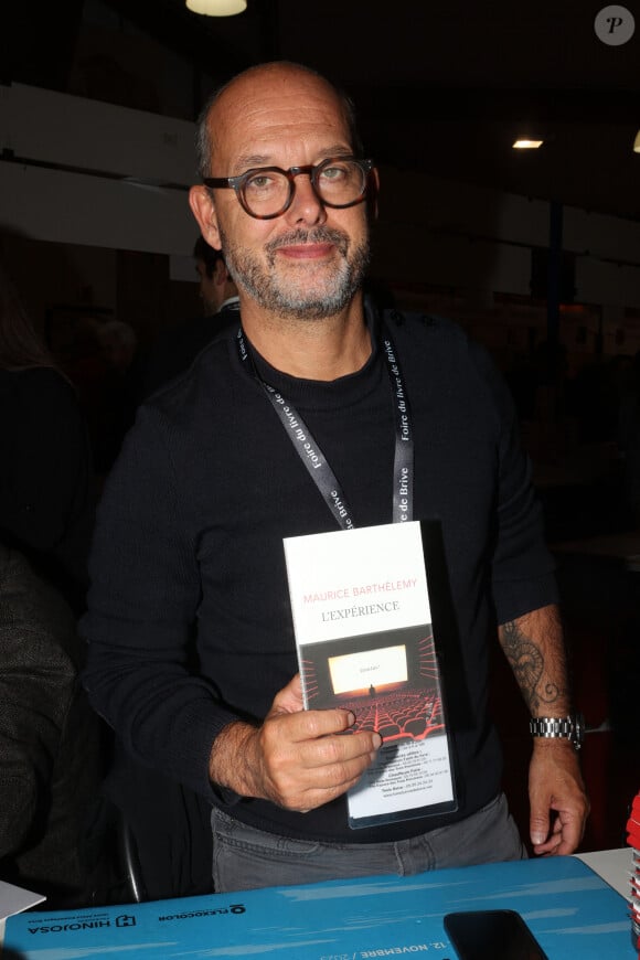 "Tu as raison, ma fille, tourne le dos", a-t-il écrit.
Maurice Barthélémy lors de la 41ème Foire du Livre de Brive dans La Halle Brassens, à Brive-la-Gaillarde, France, le 10 novembre 2023. © Jean-Marc Lhomer/Bestimage